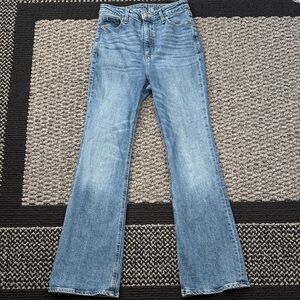 Old Navy Flare Jeans Women’s 4 Higher High Rise Stretch Denim Casual Classic